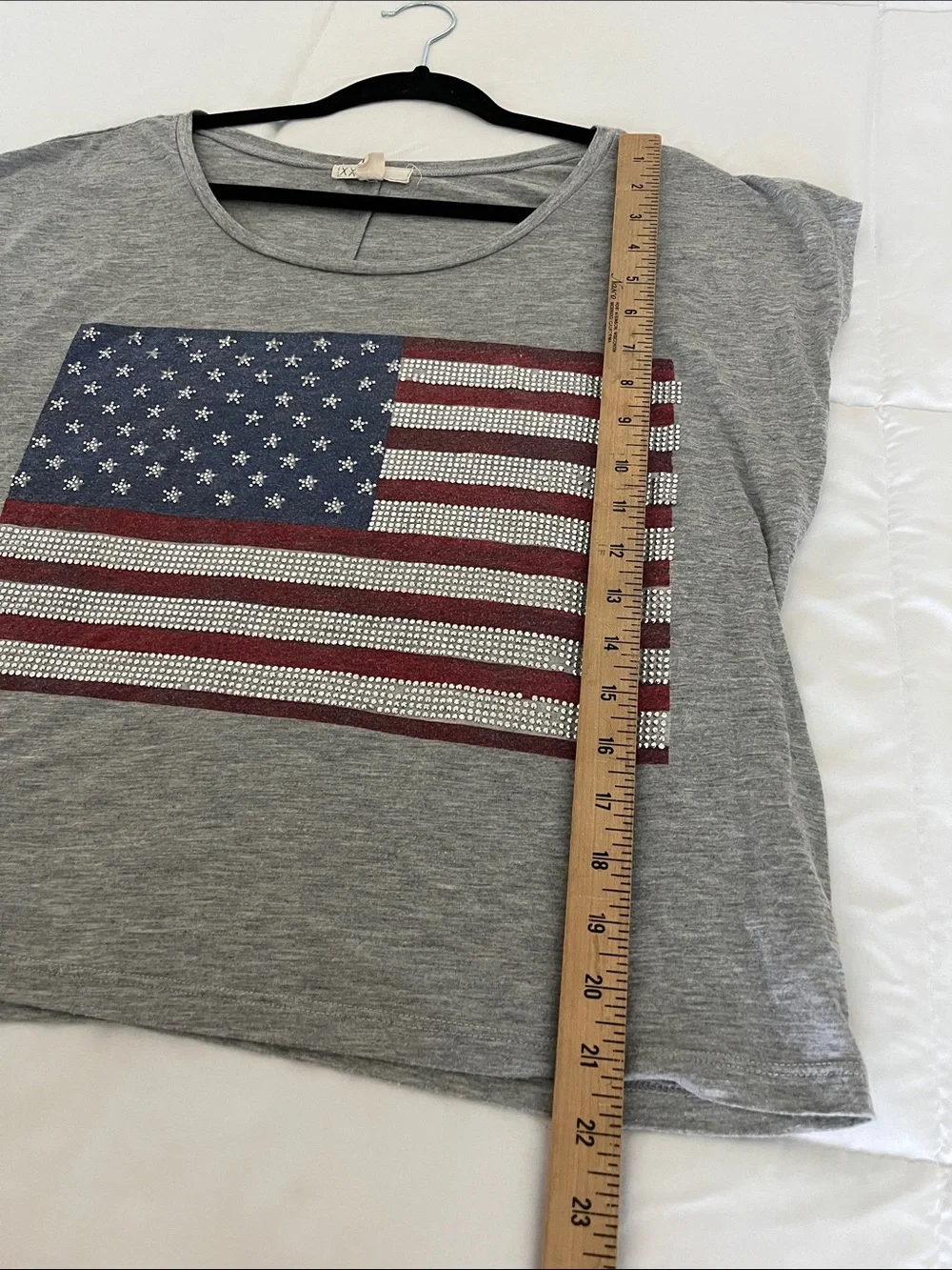 Forever 21 Gray Short Sleeve Tee with Rhinestone American Flag